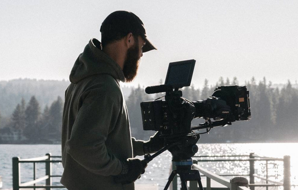 Advantages of Cinematography Advantages of Cinematography