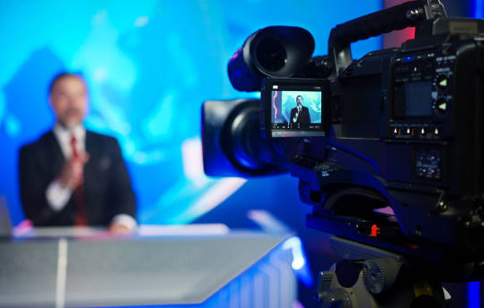Role and Responsibilities News Anchoring